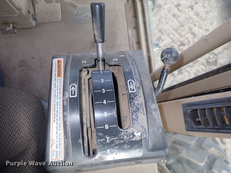 image for item DJ0000 2001 Caterpillar 140H  motor grader