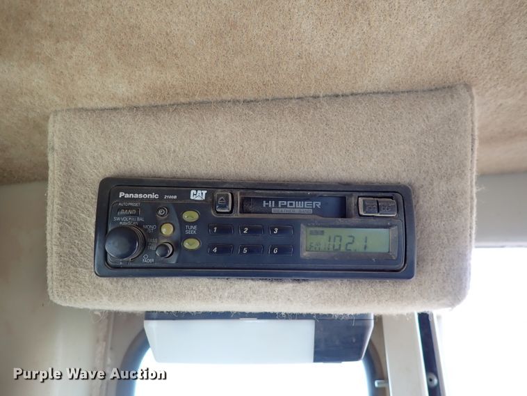 image for item DJ0000 2001 Caterpillar 140H  motor grader