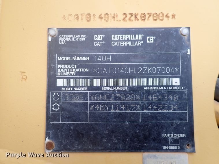 image for item DJ0000 2001 Caterpillar 140H  motor grader