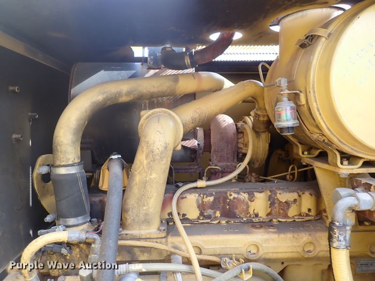 image for item DJ0000 2001 Caterpillar 140H  motor grader