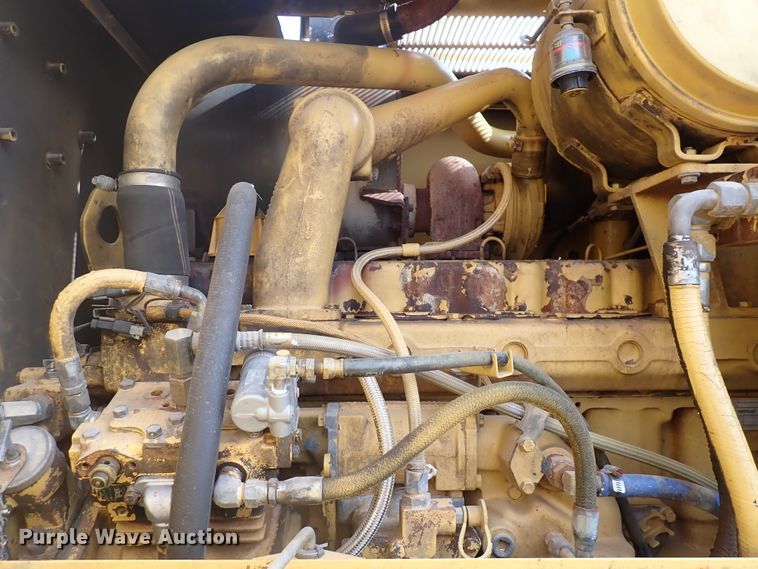 image for item DJ0000 2001 Caterpillar 140H  motor grader