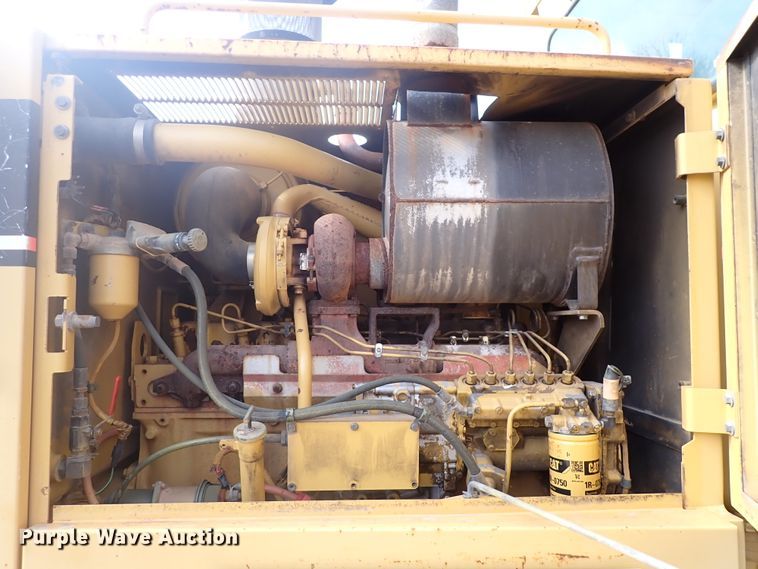 image for item DJ0000 2001 Caterpillar 140H  motor grader