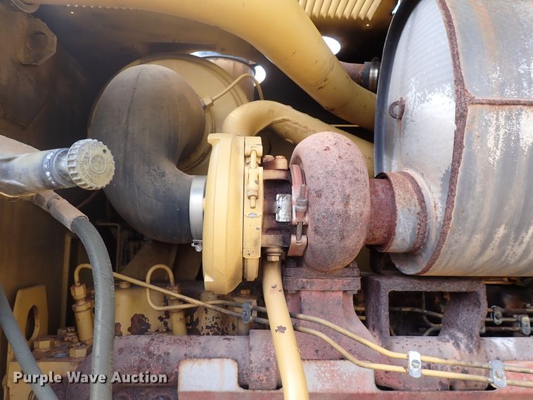 image for item DJ0000 2001 Caterpillar 140H  motor grader