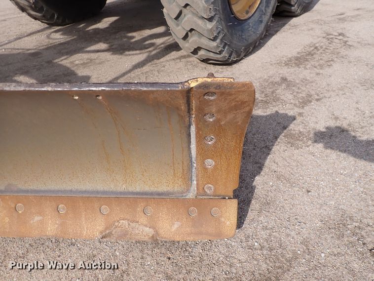 image for item DJ0000 2001 Caterpillar 140H  motor grader