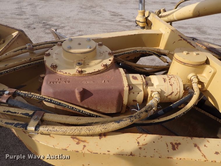 image for item DJ0000 2001 Caterpillar 140H  motor grader