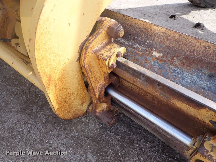 image for item DJ0000 2001 Caterpillar 140H  motor grader