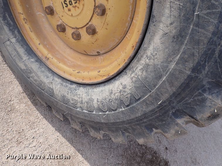 image for item DJ0000 2001 Caterpillar 140H  motor grader