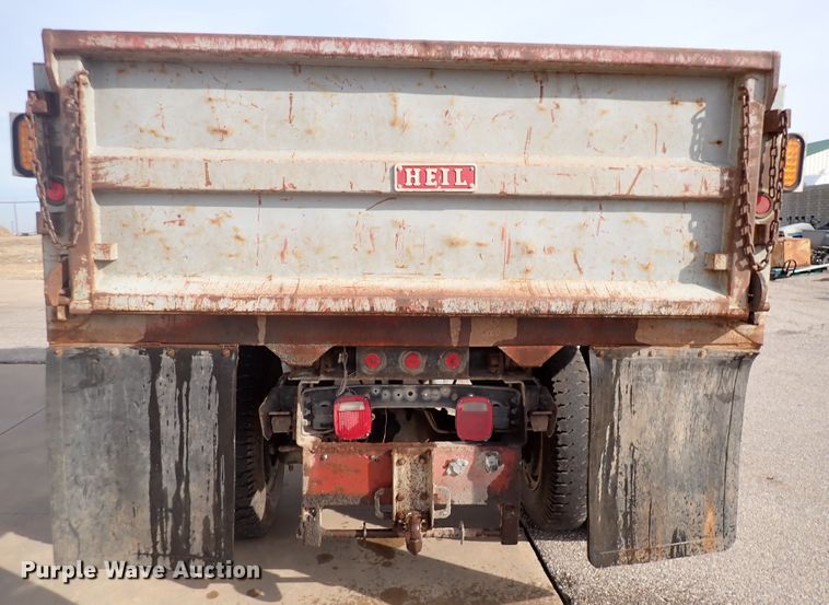 image for item DJ0012 1993 Ford F600  dump truck