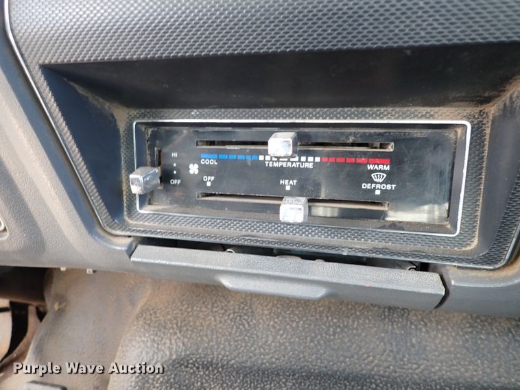 image for item DJ0012 1993 Ford F600  dump truck