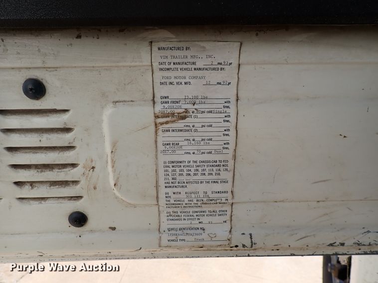 image for item DJ0012 1993 Ford F600  dump truck