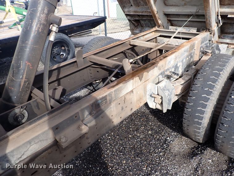 image for item DJ0012 1993 Ford F600  dump truck