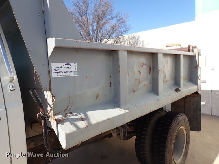 image for item DJ0012 1993 Ford F600  dump truck