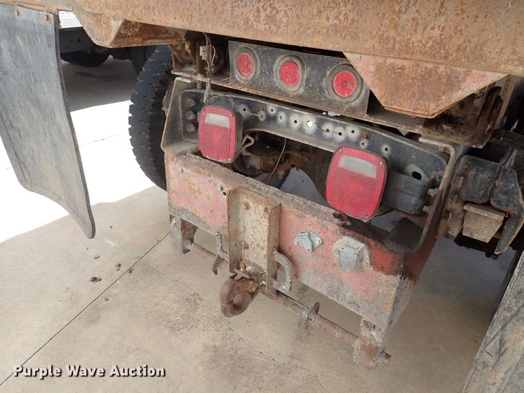 image for item DJ0012 1993 Ford F600  dump truck