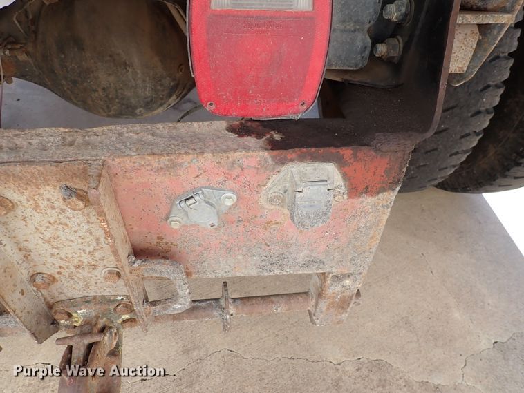 image for item DJ0012 1993 Ford F600  dump truck