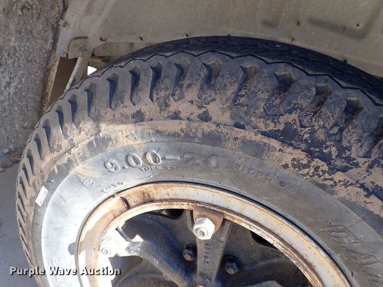 image for item DJ0012 1993 Ford F600  dump truck