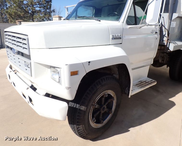 image for item DJ0012 1993 Ford F600  dump truck