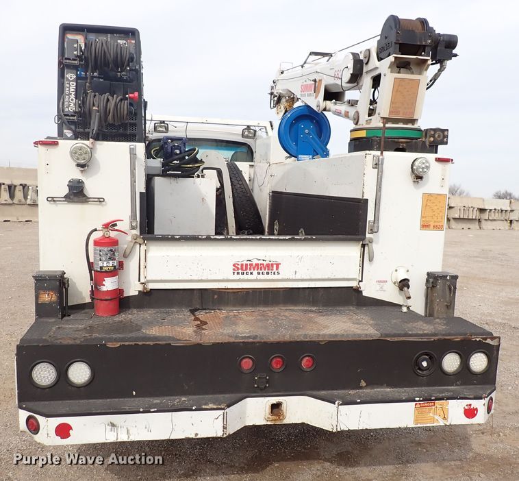 image for item DJ0016 2009 GMC C5500  utility / service truck