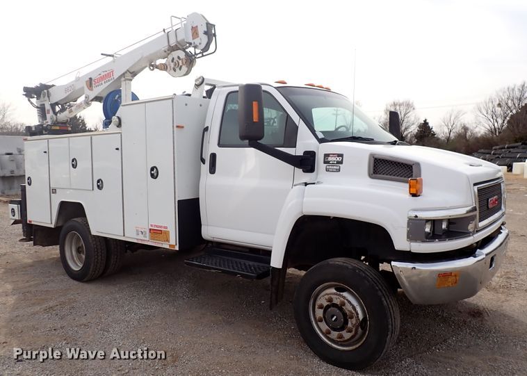 image for item DJ0016 2009 GMC C5500  utility / service truck