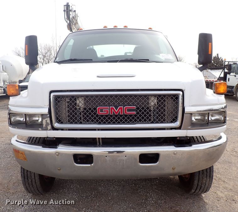 image for item DJ0016 2009 GMC C5500  utility / service truck