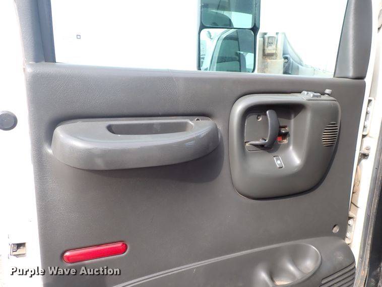 image for item DJ0016 2009 GMC C5500  utility / service truck