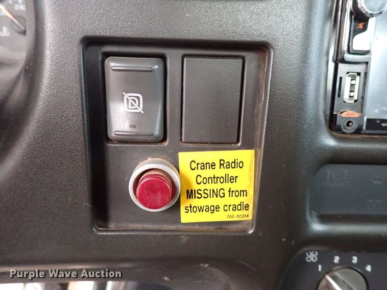 image for item DJ0016 2009 GMC C5500  utility / service truck