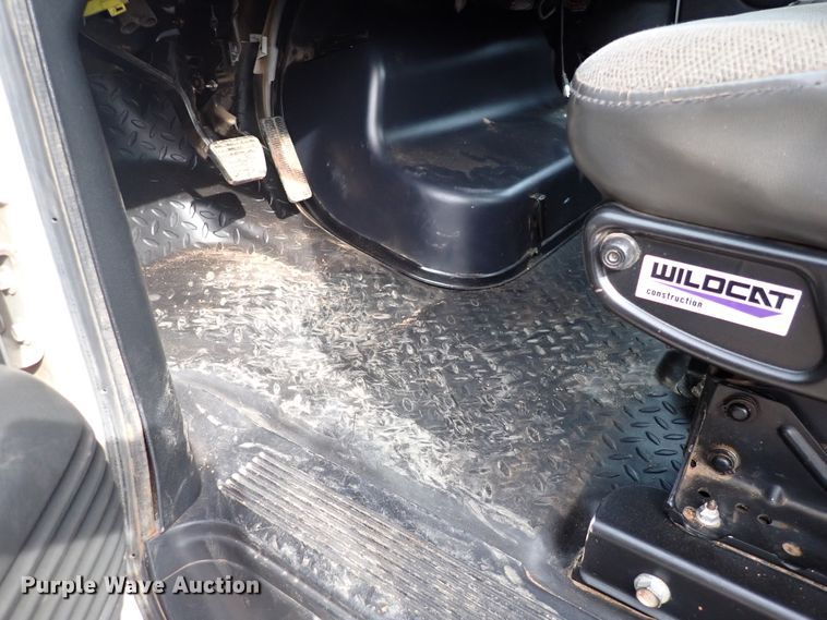 image for item DJ0016 2009 GMC C5500  utility / service truck