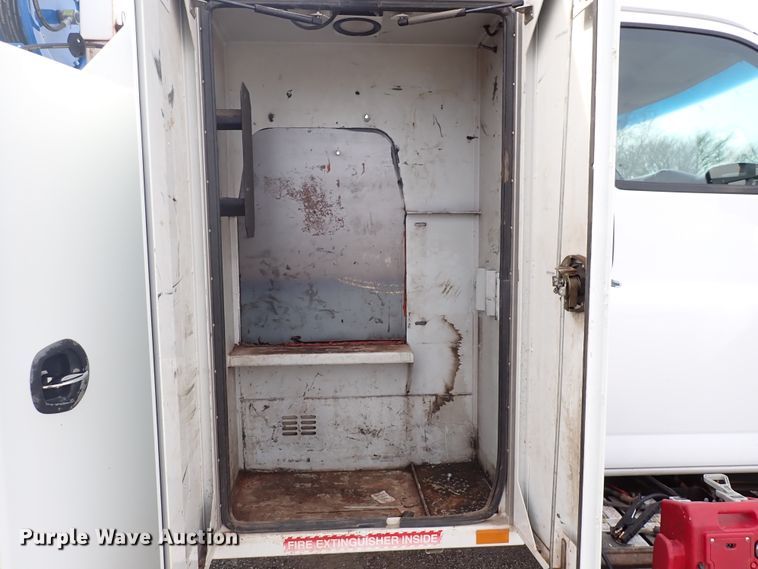 image for item DJ0016 2009 GMC C5500  utility / service truck