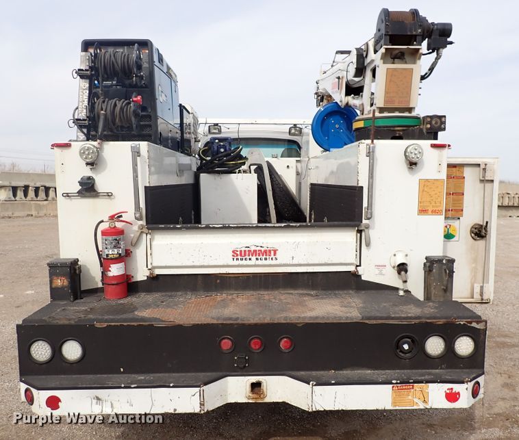 image for item DJ0016 2009 GMC C5500  utility / service truck