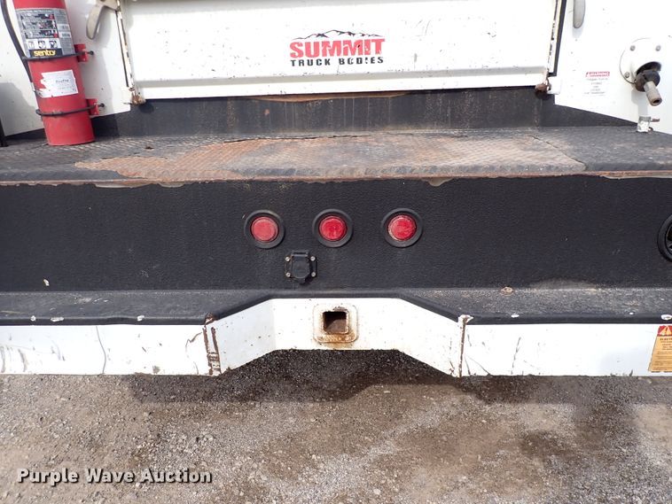 image for item DJ0016 2009 GMC C5500  utility / service truck