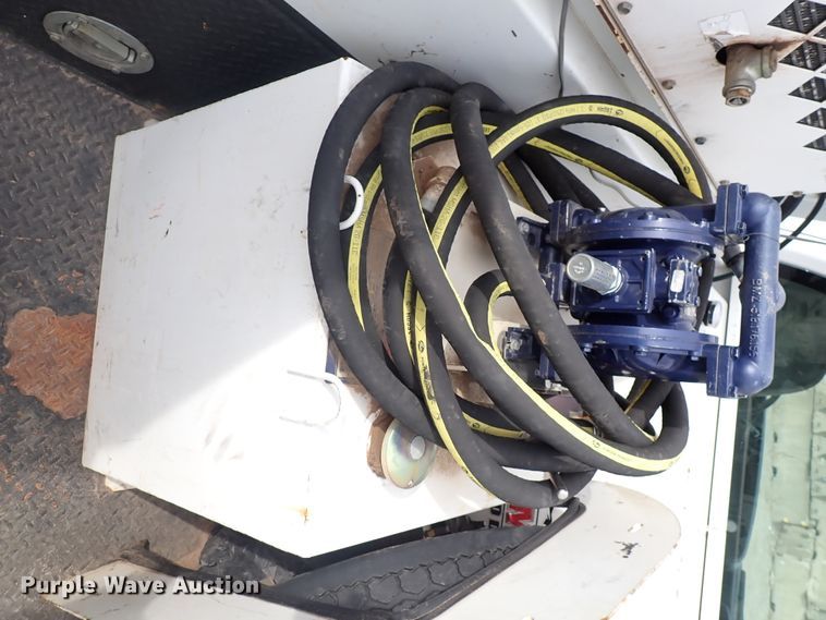 image for item DJ0016 2009 GMC C5500  utility / service truck