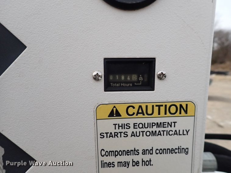 image for item DJ0016 2009 GMC C5500  utility / service truck