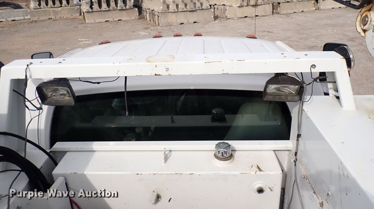 image for item DJ0016 2009 GMC C5500  utility / service truck