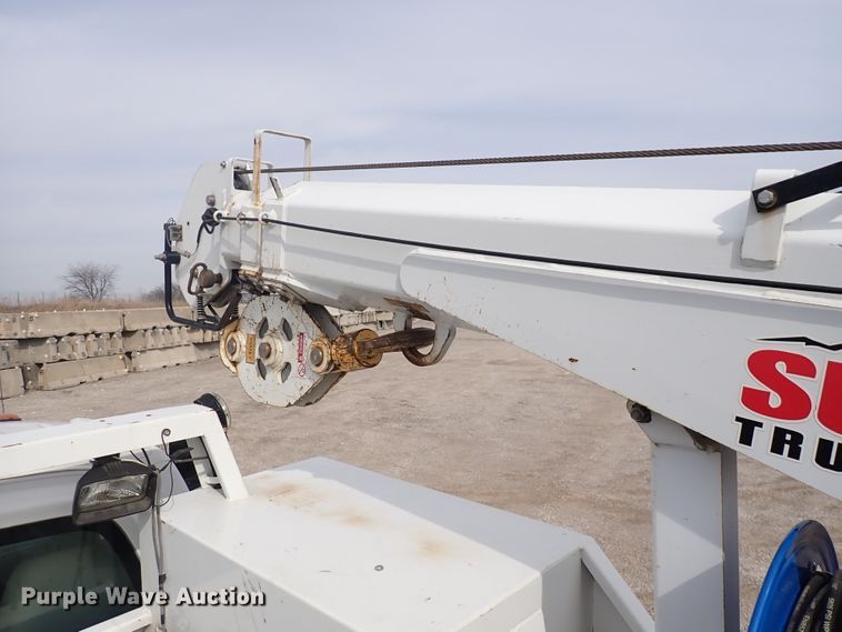 image for item DJ0016 2009 GMC C5500  utility / service truck