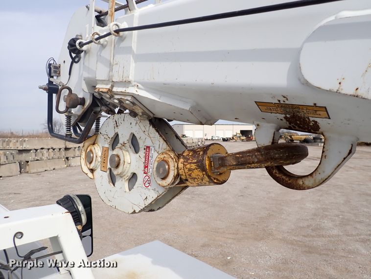 image for item DJ0016 2009 GMC C5500  utility / service truck