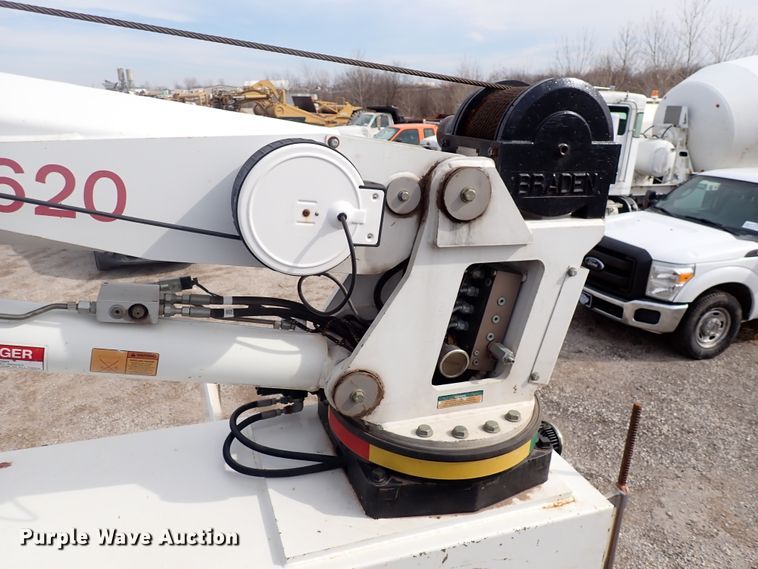 image for item DJ0016 2009 GMC C5500  utility / service truck