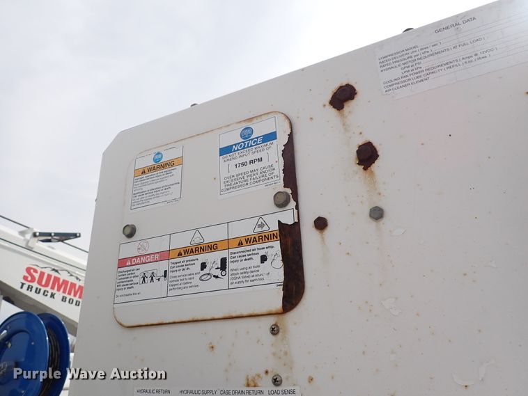 image for item DJ0016 2009 GMC C5500  utility / service truck