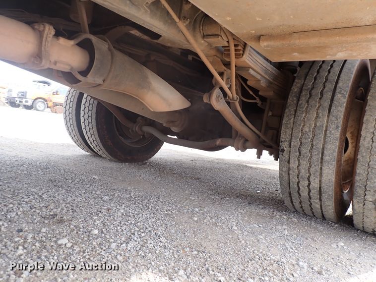 image for item DJ0016 2009 GMC C5500  utility / service truck