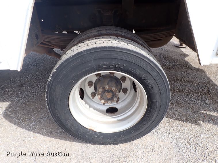 image for item DJ0016 2009 GMC C5500  utility / service truck