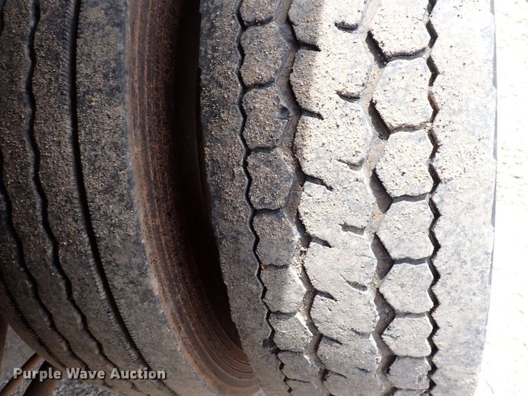 image for item DJ0016 2009 GMC C5500  utility / service truck