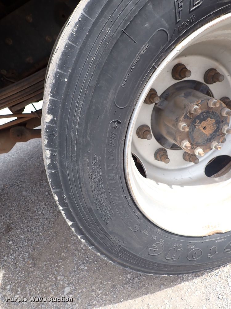 image for item DJ0016 2009 GMC C5500  utility / service truck