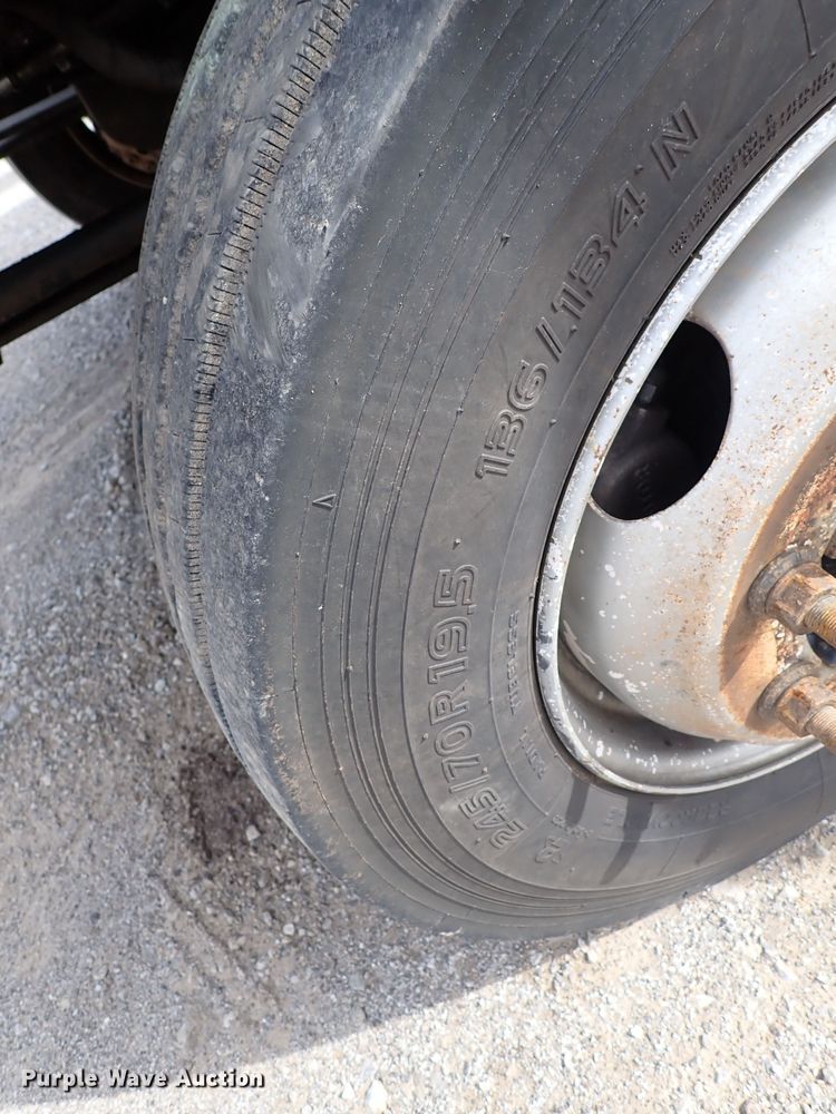 image for item DJ0016 2009 GMC C5500  utility / service truck