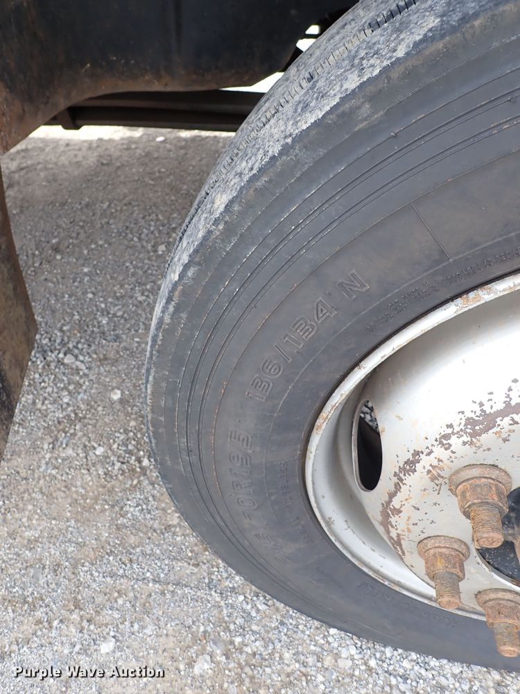 image for item DJ0016 2009 GMC C5500  utility / service truck