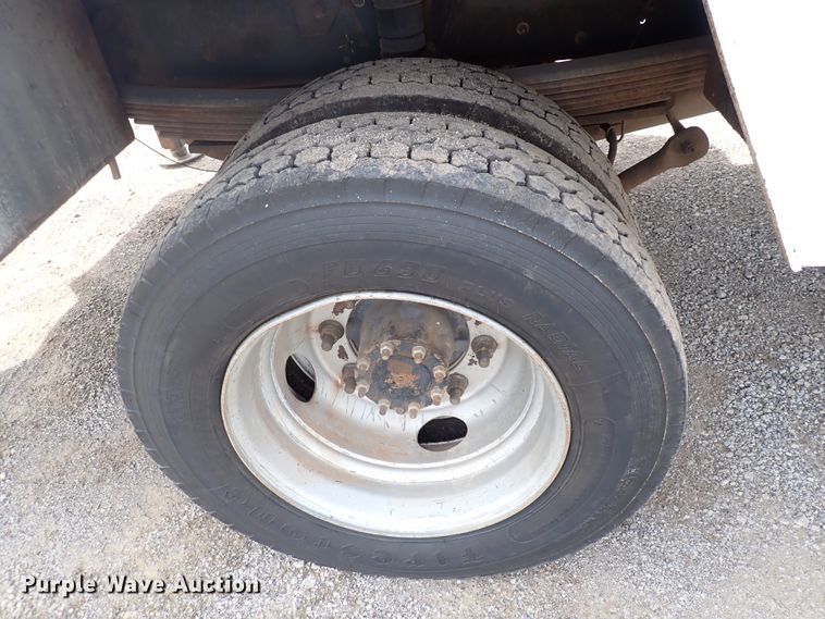 image for item DJ0016 2009 GMC C5500  utility / service truck