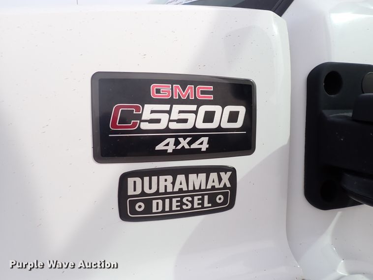 image for item DJ0016 2009 GMC C5500  utility / service truck