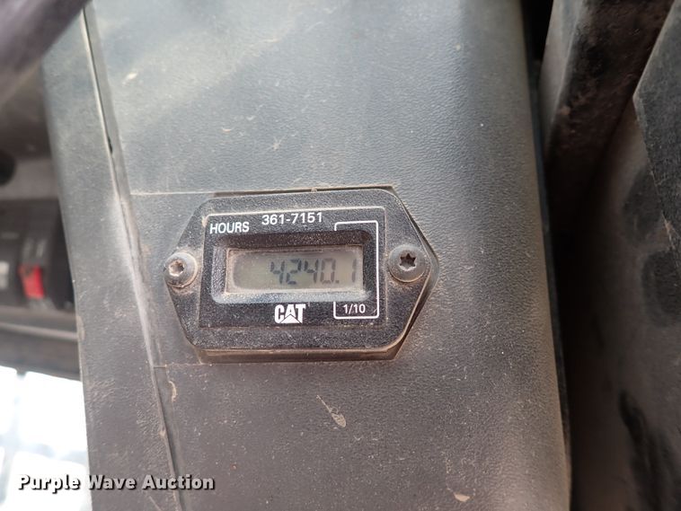 image for item DJ0022 Caterpillar 259B  Series 3 tracked skid steer loader