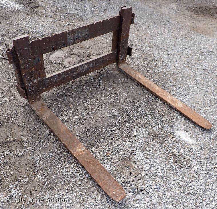 image for item DJ0022 Caterpillar 259B  Series 3 tracked skid steer loader