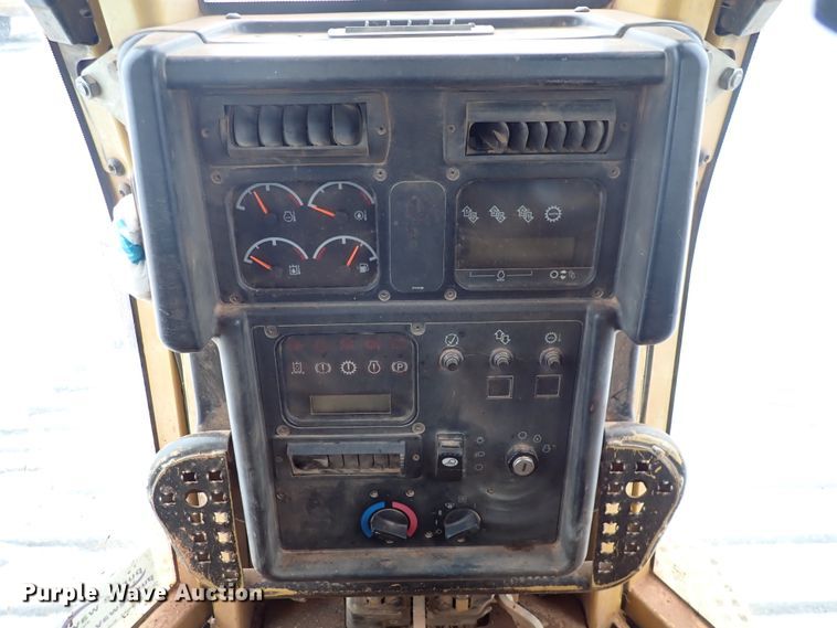 image for item DJ0058 2006 Caterpillar D6N LGP  dozer