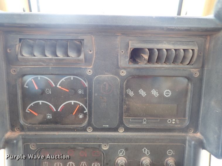 image for item DJ0058 2006 Caterpillar D6N LGP  dozer