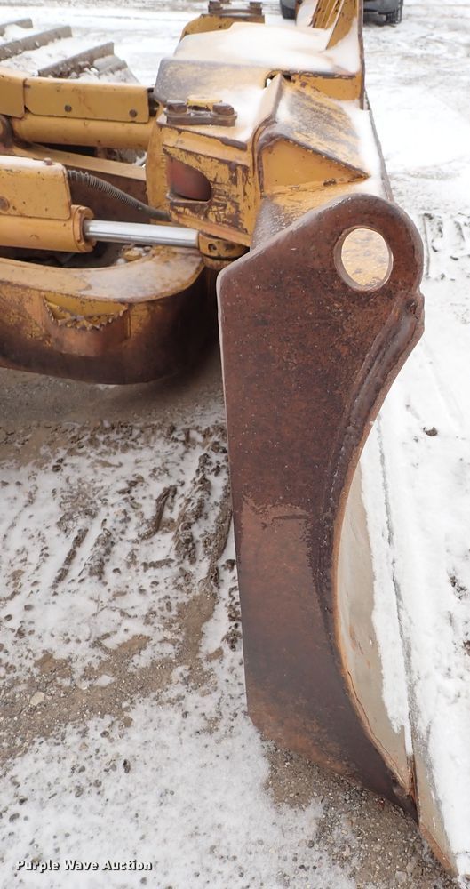 image for item DJ0058 2006 Caterpillar D6N LGP  dozer