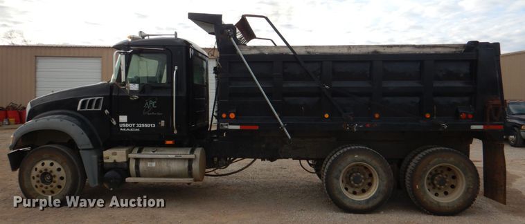 image for item DJ0379 2009 Mack Granite   dump truck